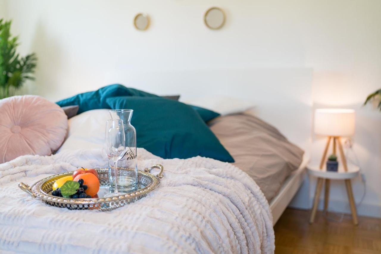 Eg Links-Wunderschoene 70M Grosse 2-Zimmer City Wohnung Naehe Salzburg Freilassing Exterior foto