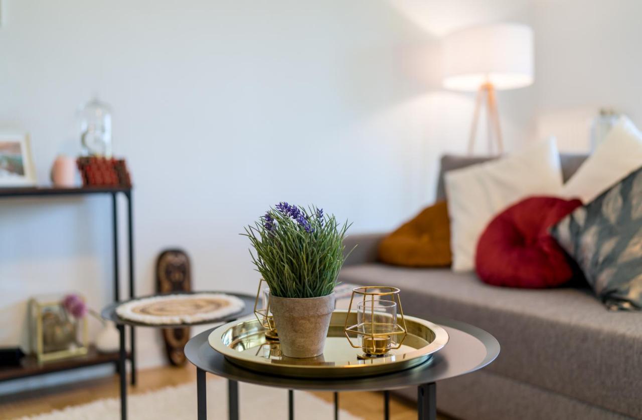 Eg Links-Wunderschoene 70M Grosse 2-Zimmer City Wohnung Naehe Salzburg Freilassing Exterior foto