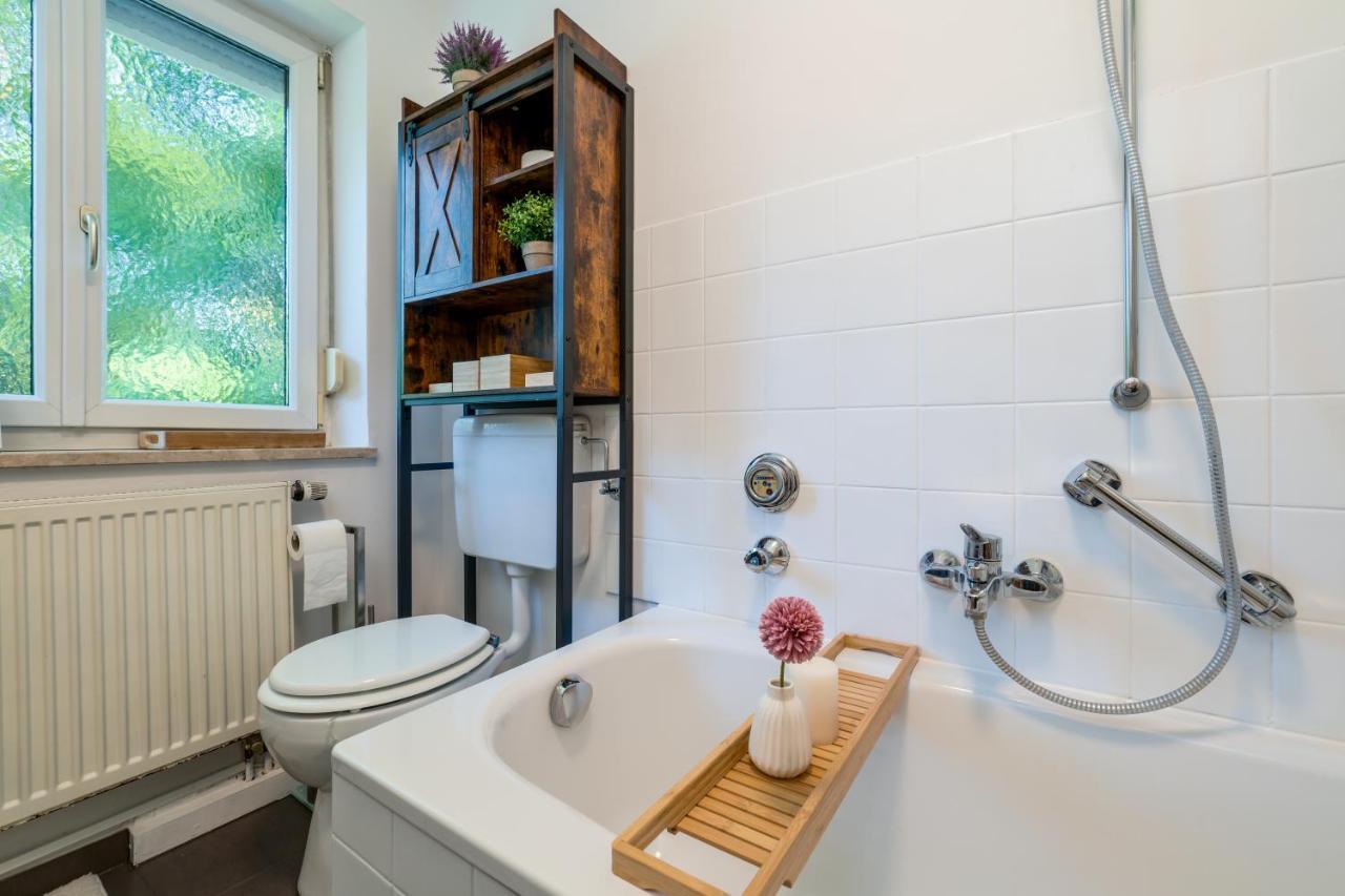 Eg Links-Wunderschoene 70M Grosse 2-Zimmer City Wohnung Naehe Salzburg Freilassing Exterior foto